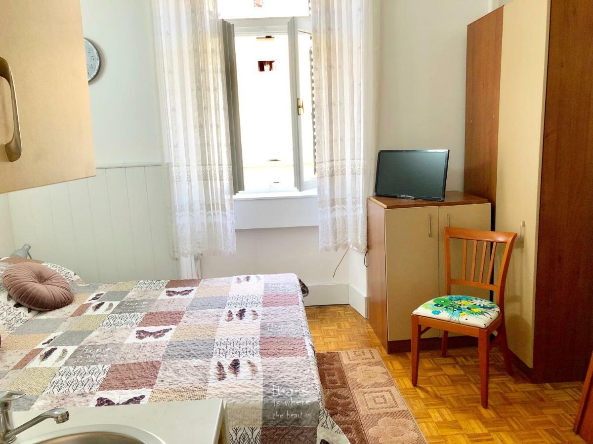 Studio & Free Parking, Aircool, Fresh Bedding Daire Lovran Dış mekan fotoğraf